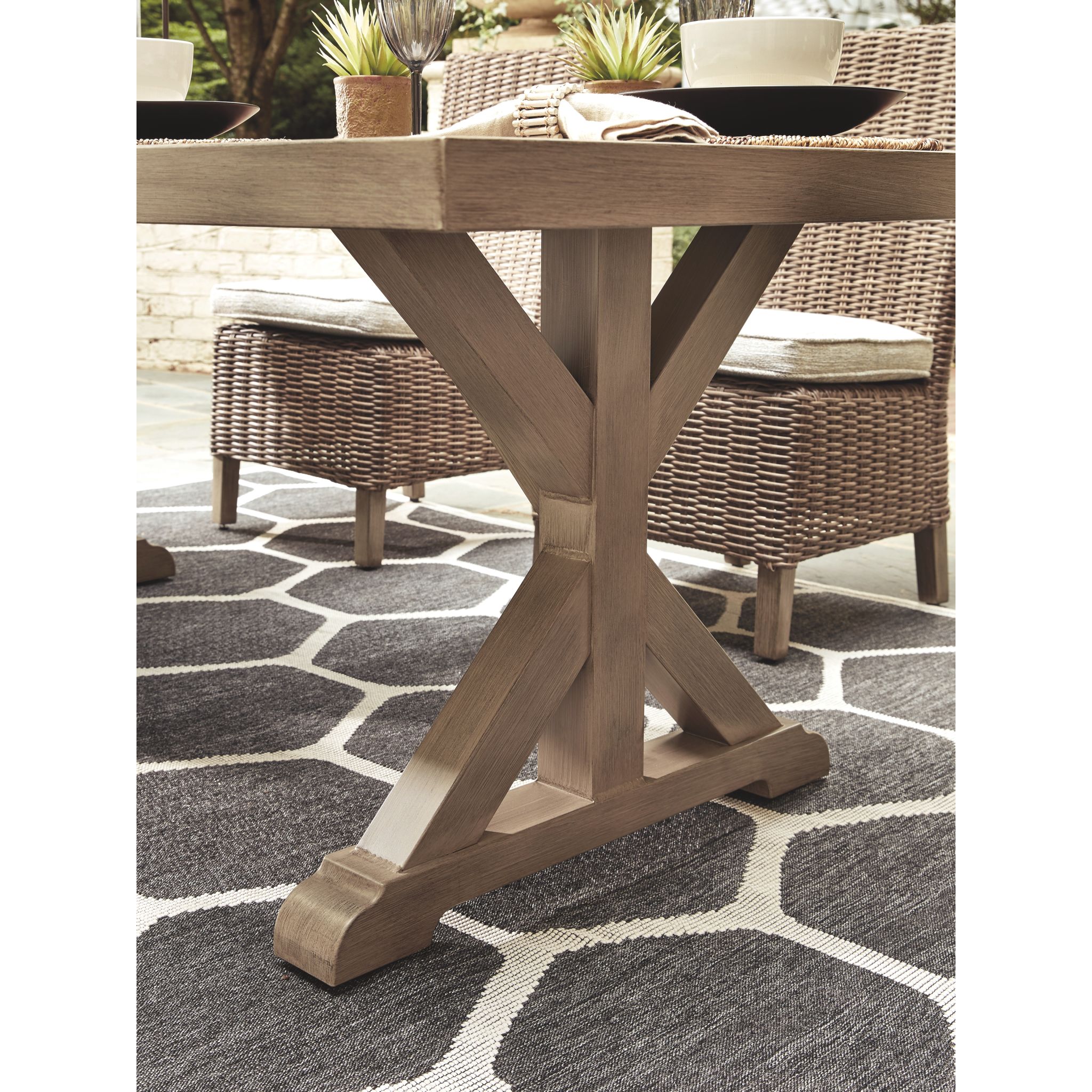 Beachcroft Outdoor Rectangle Dining Table - Gallery Image 2